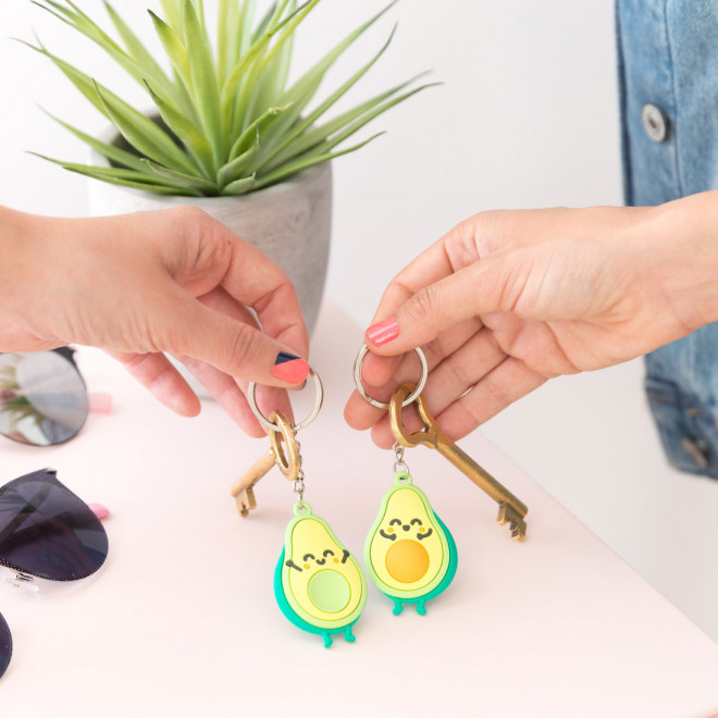 SET DE 2 LLAVEROS AGUACATE PARA PERSONAS QUE ENCAJAN A LA PERFECCIÓN - Imagen 8
